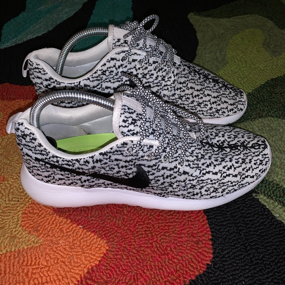 Nike “Yeezy” Roshe Run. Size 8.